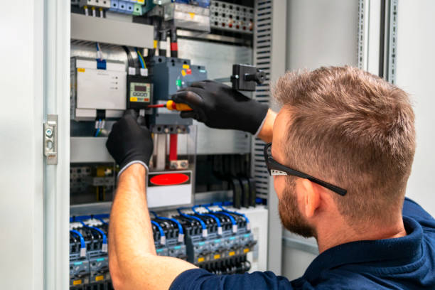 Best Affordable Emergency Electrician  in New Middletown, OH