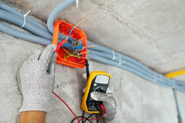 Best Licensed Electrician  in New Middletown, OH